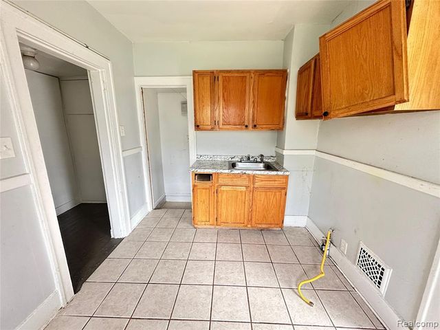 11741 Littlefield Street, Detroit, MI 48227