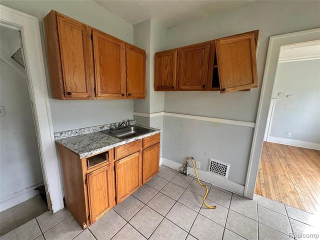 11741 Littlefield Street, Detroit, MI 48227