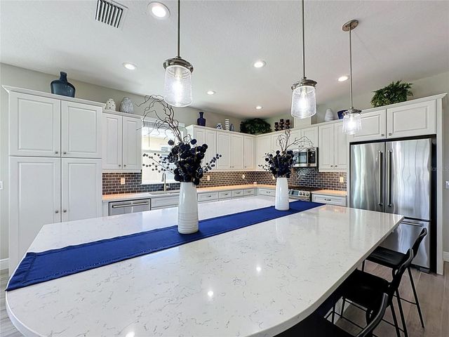 174 SILVER MAPLE ROAD, Groveland, FL 34736