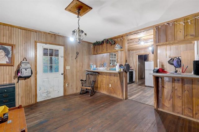 790 HUTCHINGS MOUNTAIN Road, Rockmart, GA 30153