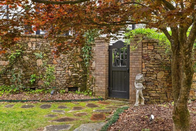 590 Springhill Dr, NE, Cleveland, TN 37312