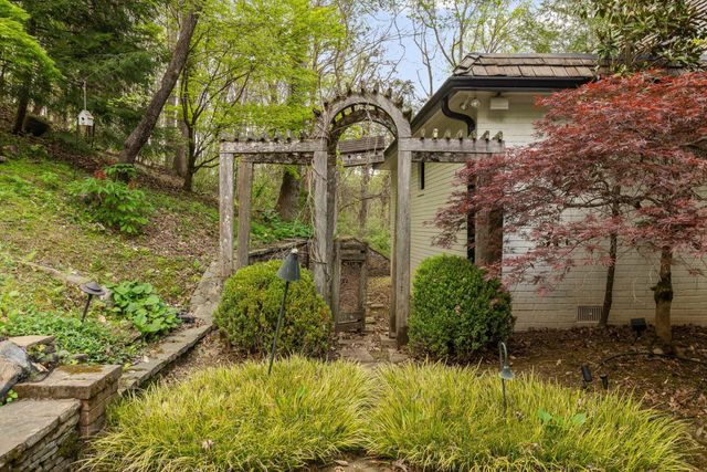 590 Springhill Dr, NE, Cleveland, TN 37312