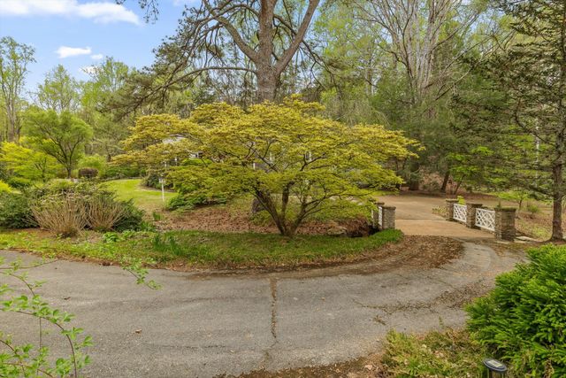 590 Springhill Dr, NE, Cleveland, TN 37312