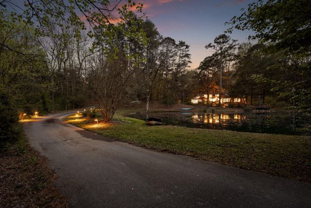 590 Springhill Dr, NE, Cleveland, TN 37312
