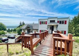 5175 Ridgeline Place, Oak Harbor, WA 98277