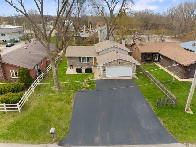 218 Mastodon Drive, Ingleside, IL 60041
