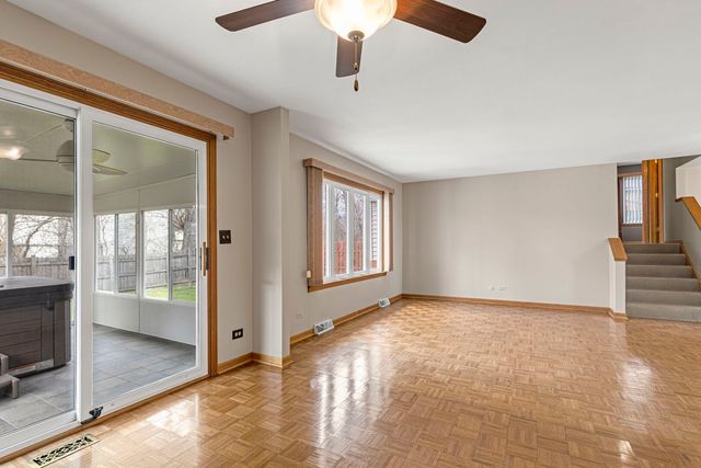 218 Mastodon Drive, Ingleside, IL 60041