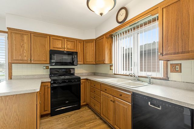 218 Mastodon Drive, Ingleside, IL 60041