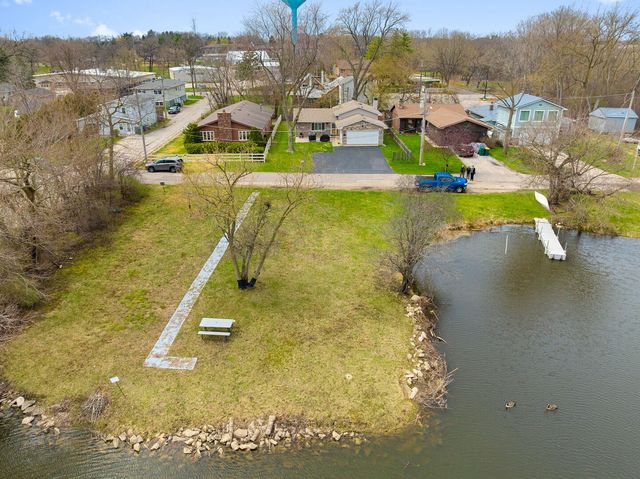 218 Mastodon Drive, Ingleside, IL 60041