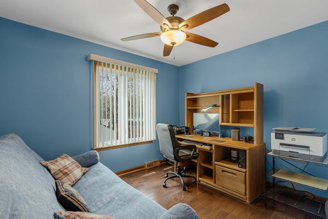 218 Mastodon Drive, Ingleside, IL 60041