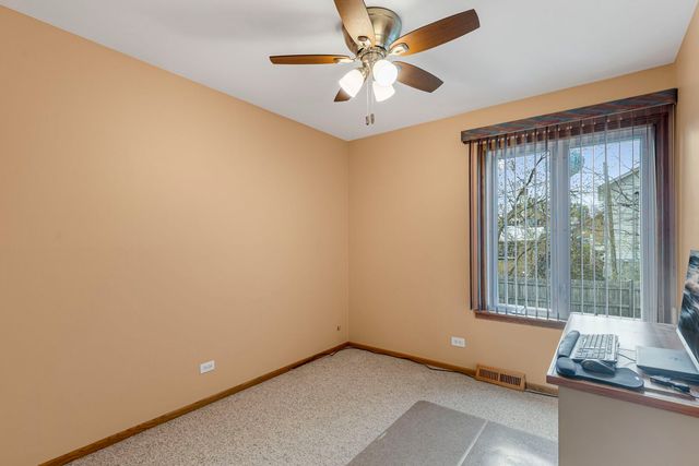 218 Mastodon Drive, Ingleside, IL 60041