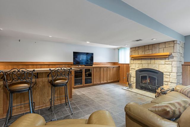 218 Mastodon Drive, Ingleside, IL 60041