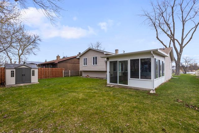 218 Mastodon Drive, Ingleside, IL 60041