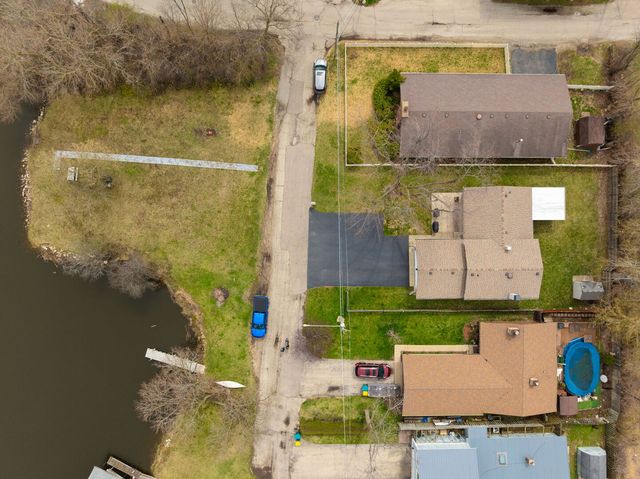 218 Mastodon Drive, Ingleside, IL 60041