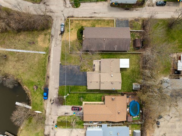 218 Mastodon Drive, Ingleside, IL 60041