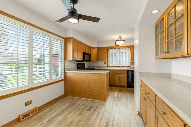 218 Mastodon Drive, Ingleside, IL 60041