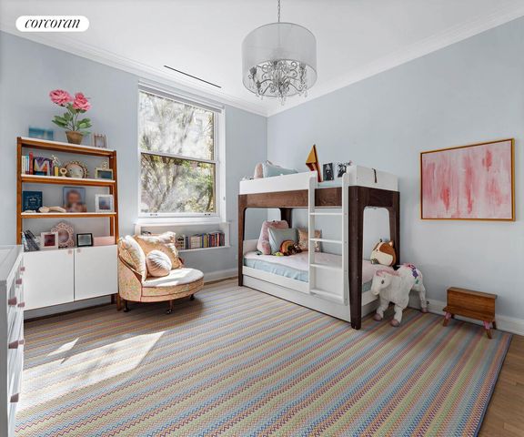 9 E 82ND Street, New York City, NY 10028