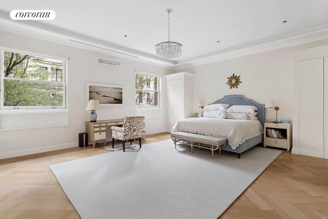 9 E 82ND Street, New York City, NY 10028