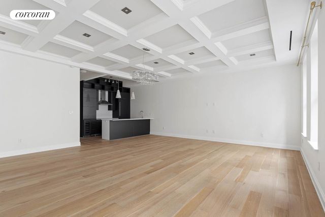 9 E 82ND Street, New York City, NY 10028