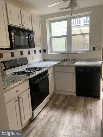 528 FITZWATER ST, Philadelphia, PA 19147