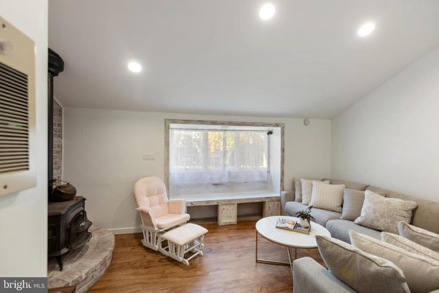 1801 N HILLS AVE, Willow Grove, PA 19090