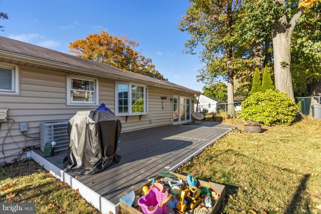 1801 N HILLS AVE, Willow Grove, PA 19090