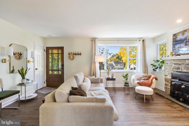 1801 N HILLS AVE, Willow Grove, PA 19090