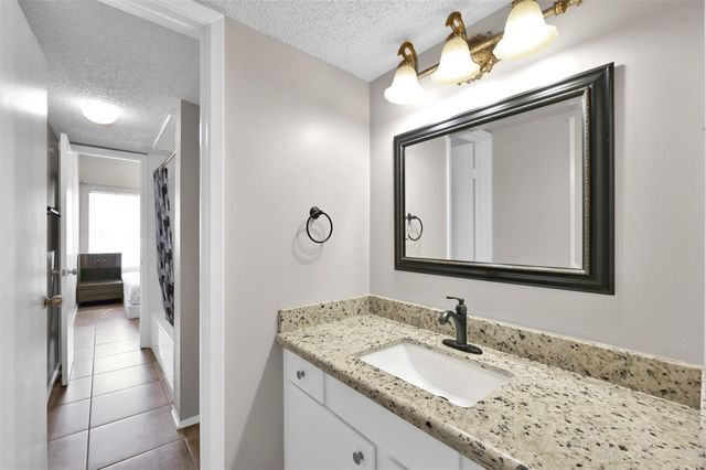 12900 Walden Road 904, Montgomery, TX 77356