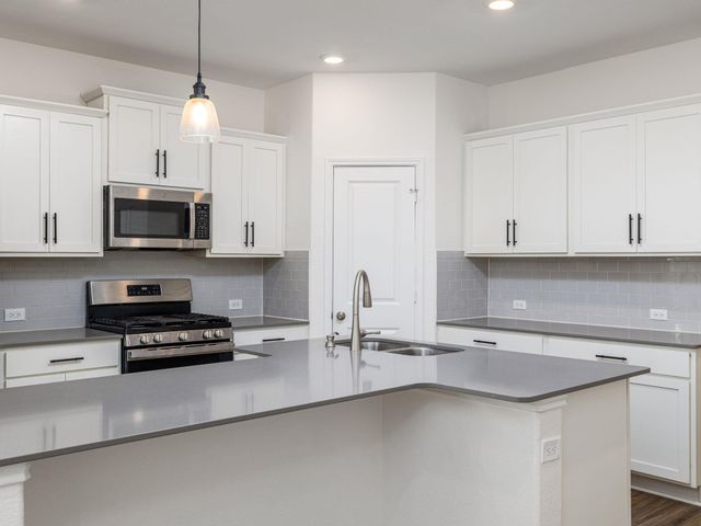 145 Blue Blaze TRL, Georgetown, TX 78628