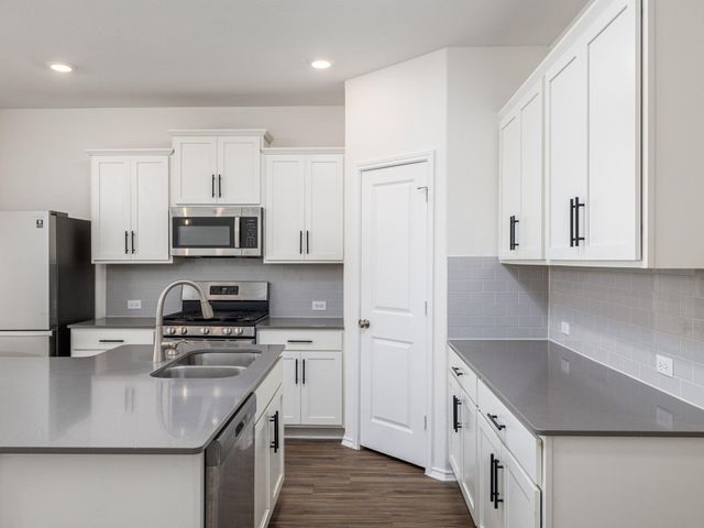 145 Blue Blaze TRL, Georgetown, TX 78628