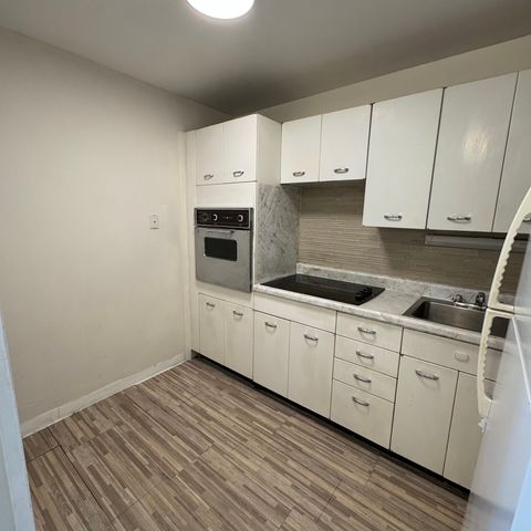 4800 S Chicago Beach Drive 709S, Chicago, IL 60615