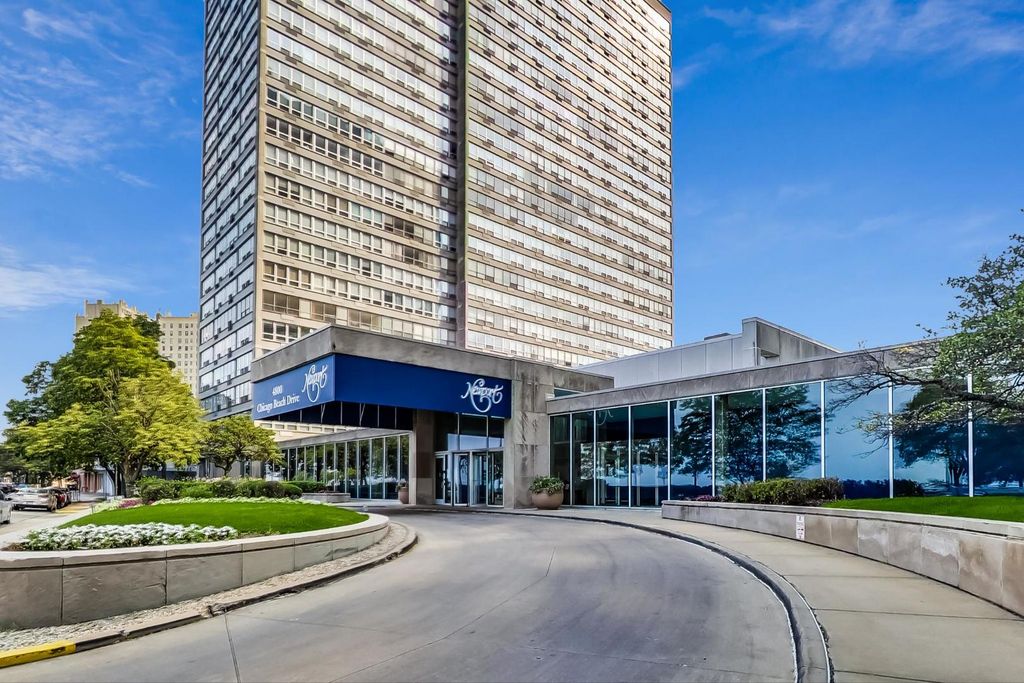 4800 S Chicago Beach Drive 709S, Chicago, IL 60615