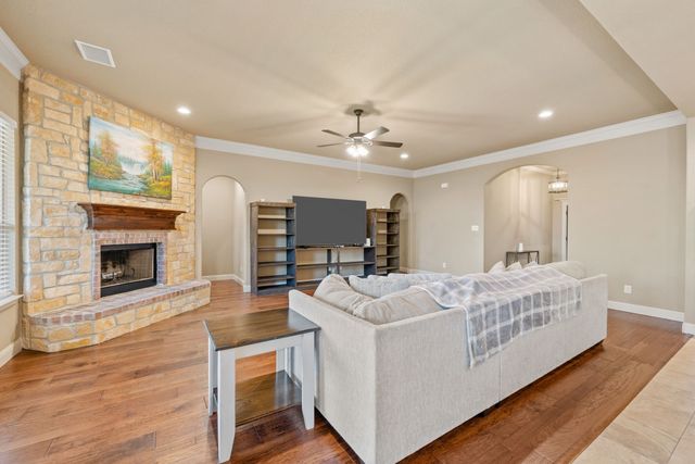 1684 Laramie Lane, Burleson, TX 76028