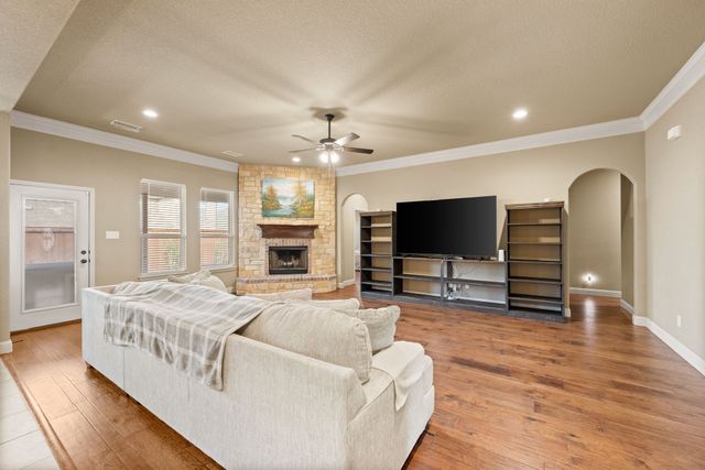 1684 Laramie Lane, Burleson, TX 76028