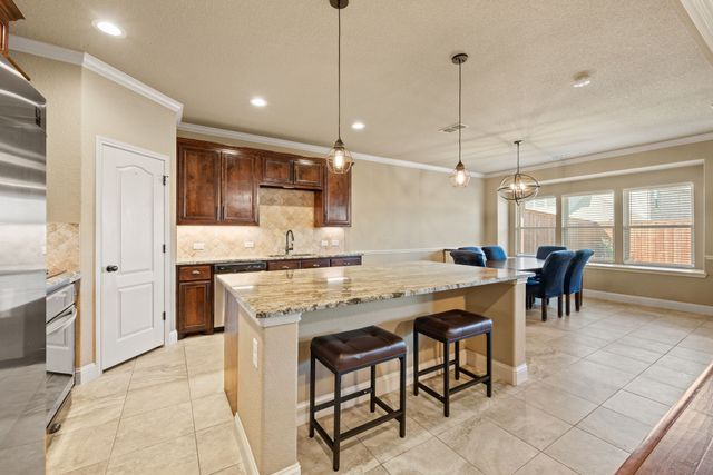 1684 Laramie Lane, Burleson, TX 76028