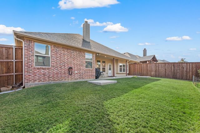 1684 Laramie Lane, Burleson, TX 76028