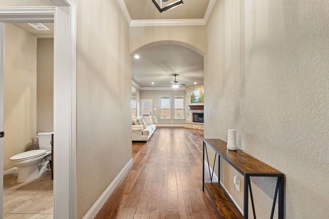 1684 Laramie Lane, Burleson, TX 76028