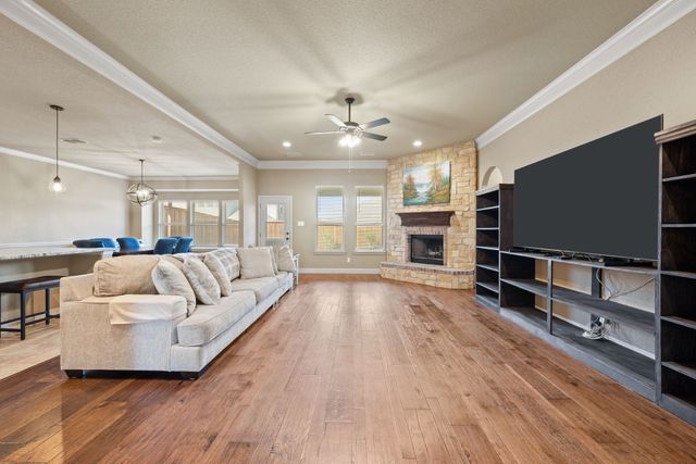 1684 Laramie Lane, Burleson, TX 76028