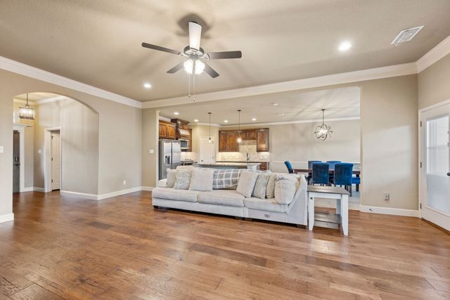 1684 Laramie Lane, Burleson, TX 76028