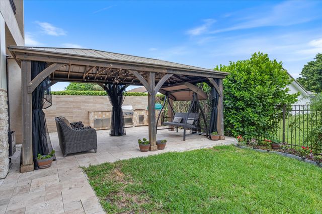 301 SANDALWOOD Lane, Boca Raton, FL 33487