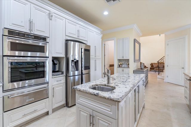 301 SANDALWOOD Lane, Boca Raton, FL 33487