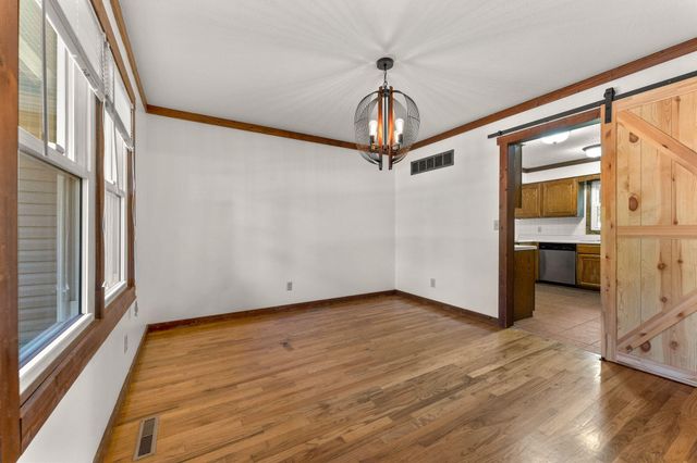 2377 South Hilton Avenue, Springfield, MO 65807