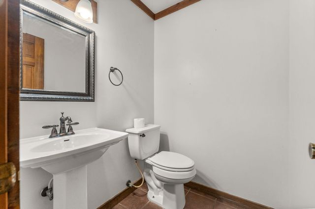 2377 South Hilton Avenue, Springfield, MO 65807