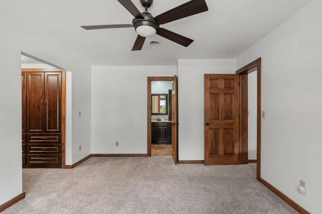 2377 South Hilton Avenue, Springfield, MO 65807