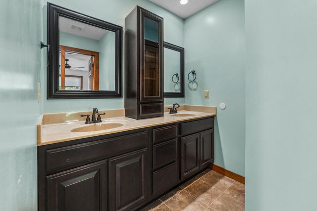 2377 South Hilton Avenue, Springfield, MO 65807