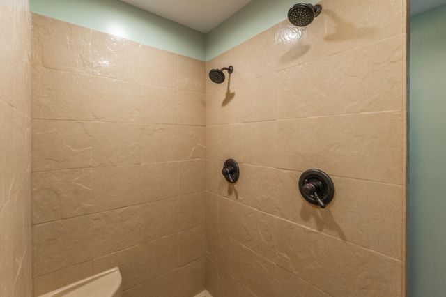 2377 South Hilton Avenue, Springfield, MO 65807