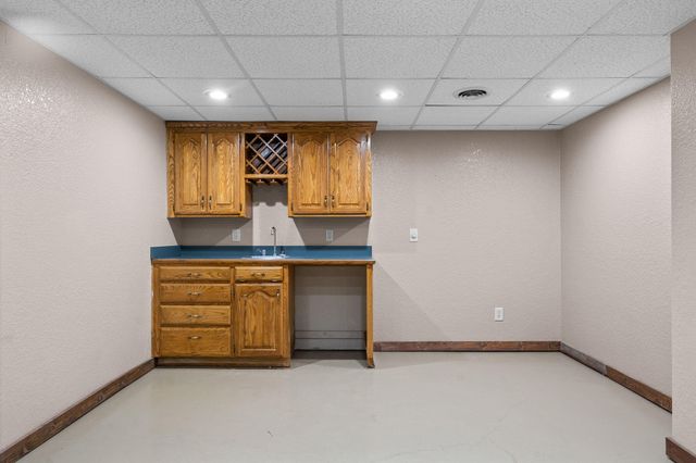 2377 South Hilton Avenue, Springfield, MO 65807