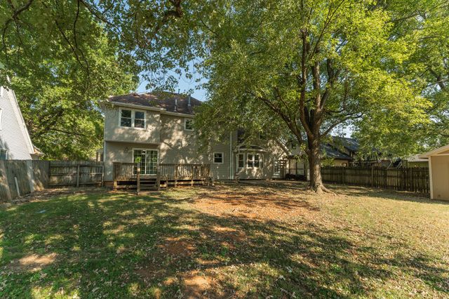 2377 South Hilton Avenue, Springfield, MO 65807