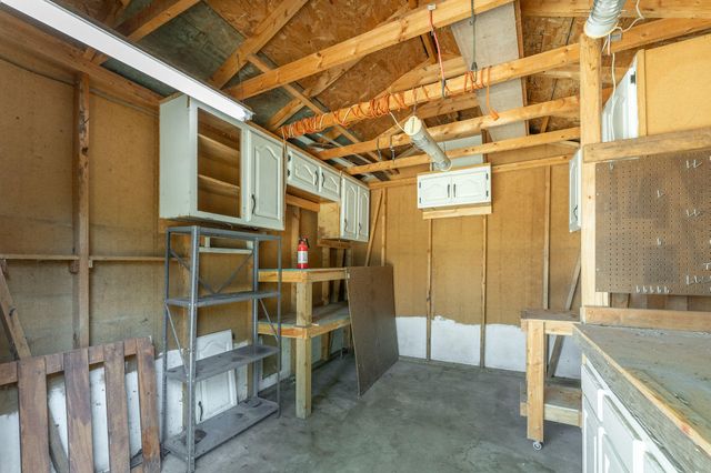 2377 South Hilton Avenue, Springfield, MO 65807