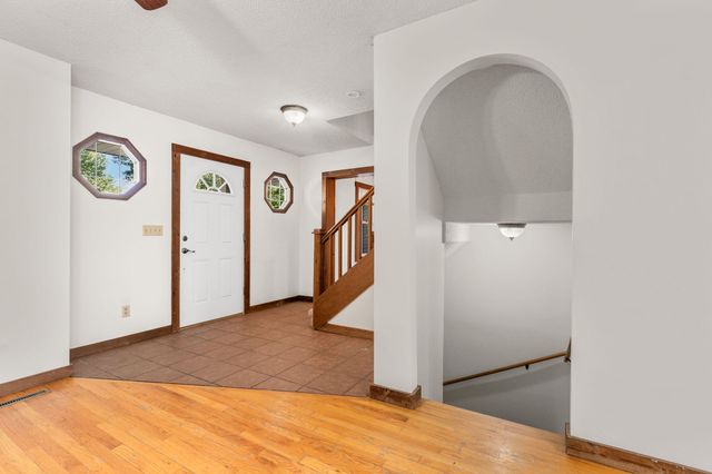 2377 South Hilton Avenue, Springfield, MO 65807